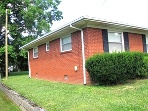 SOLD   108 N. 11th Street. Williamsburg  Brick home in a great location close to Williamsburg City School and Cumberland College