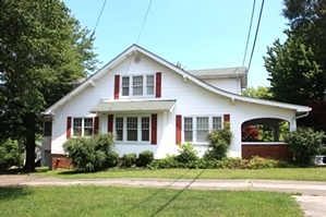 SOLD |  859 N Hwy 25w, Williamsburg | 4 bdrm frame house w/many features from the mid 1900’s, 