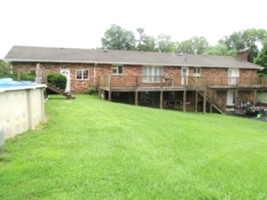 Sold!  201 N 10th St. | Brick home located on a level to slightly rolling  4 +/- acres in town 